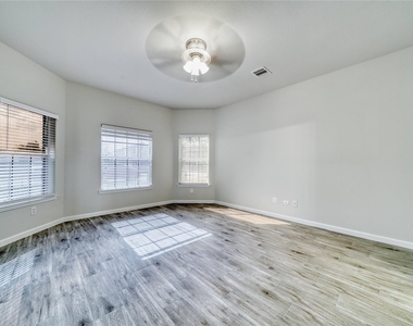 6934 Orchid Street - Photo Thumbnail 4