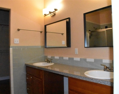 8535 Parkette Drive - Photo Thumbnail 27