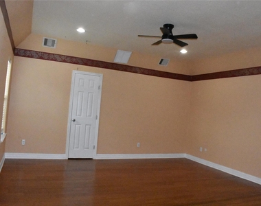 8535 Parkette Drive - Photo Thumbnail 23