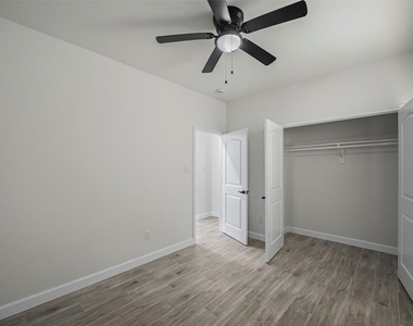 1078 Saint Clair Street - Photo Thumbnail 22