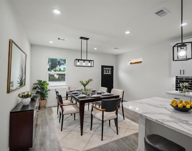 1078 Saint Clair Street - Photo Thumbnail 4