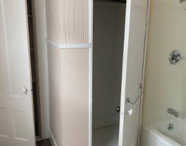 4 Storer - Photo Thumbnail 1