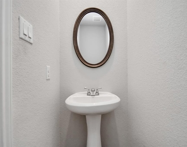 11028 Patriot Court - Photo Thumbnail 4