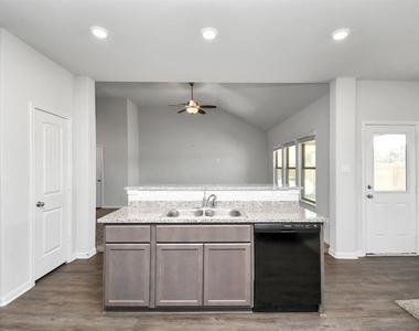 11028 Patriot Court - Photo Thumbnail 17