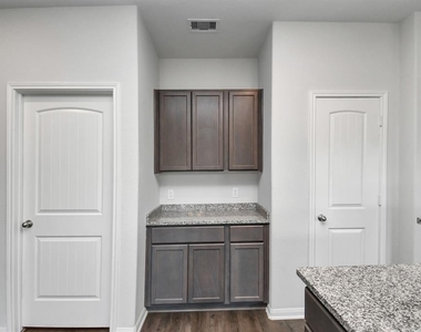 11028 Patriot Court - Photo Thumbnail 16