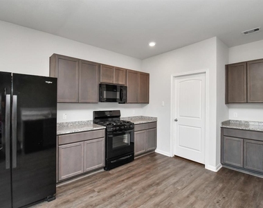 11028 Patriot Court - Photo Thumbnail 14