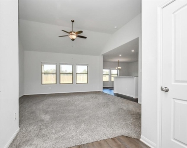 11028 Patriot Court - Photo Thumbnail 3