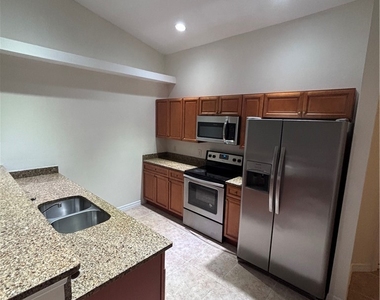 1117 Sw 8th Place - Photo Thumbnail 5