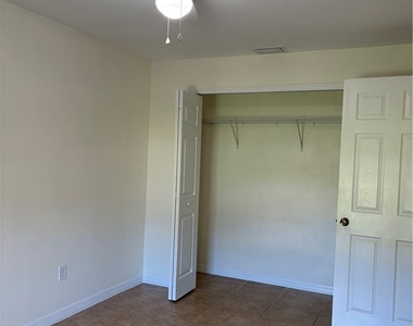 1117 Sw 8th Place - Photo Thumbnail 10