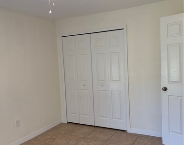 1117 Sw 8th Place - Photo Thumbnail 12