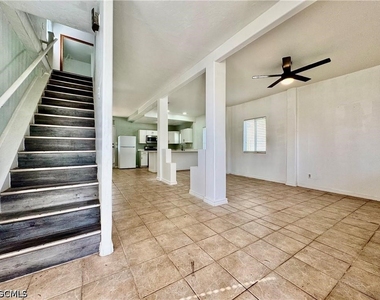 7123 Shannon Boulevard - Photo Thumbnail 3
