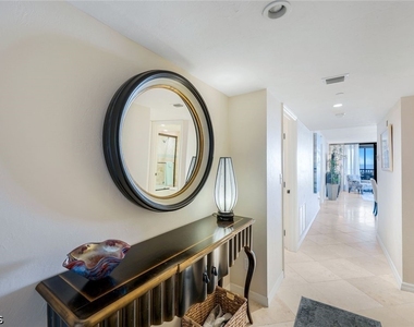 26235 Hickory Boulevard - Photo Thumbnail 3
