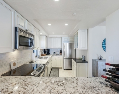 26235 Hickory Boulevard - Photo Thumbnail 11