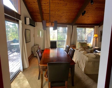 9 Murray Hill Road South - Photo Thumbnail 2