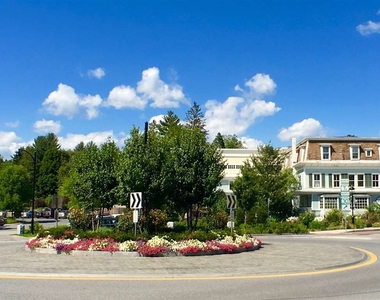 9 Murray Hill Road South - Photo Thumbnail 35