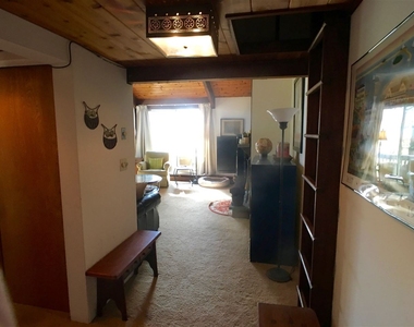9 Murray Hill Road South - Photo Thumbnail 6