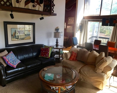 9 Murray Hill Road South - Photo Thumbnail 8