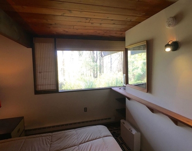 9 Murray Hill Road South - Photo Thumbnail 16