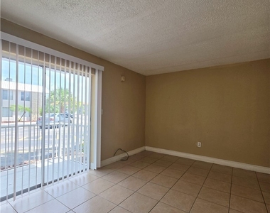 1830 Maravilla Avenue - Photo Thumbnail 7