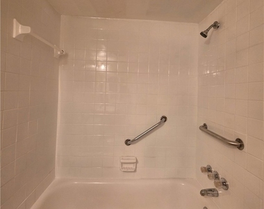 1830 Maravilla Avenue - Photo Thumbnail 18