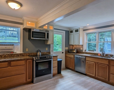 52 Crestview - Photo Thumbnail 7