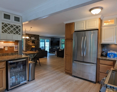 52 Crestview - Photo Thumbnail 10