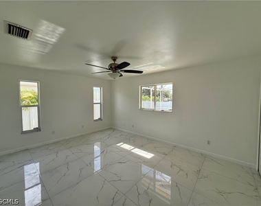 2209 Ne 9th Avenue - Photo Thumbnail 22