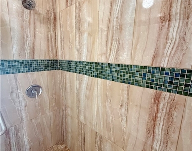 2209 Ne 9th Avenue - Photo Thumbnail 18