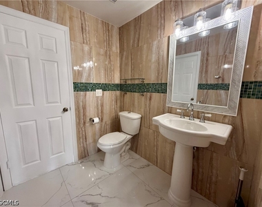 2209 Ne 9th Avenue - Photo Thumbnail 16