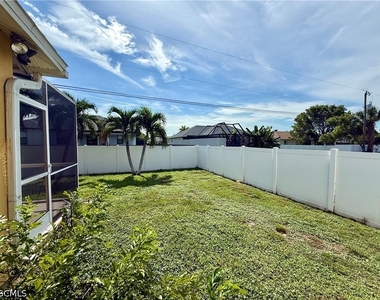 2209 Ne 9th Avenue - Photo Thumbnail 36