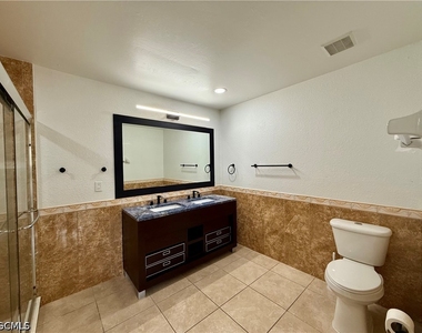2209 Ne 9th Avenue - Photo Thumbnail 25
