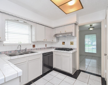 7714 Eichler Drive - Photo Thumbnail 13