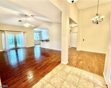 1466 Argyle Drive - Photo Thumbnail 1