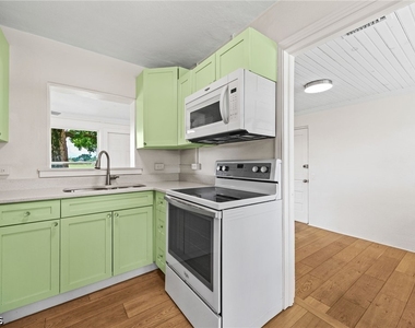 1442 Olmeda Way - Photo Thumbnail 6