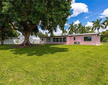 1442 Olmeda Way - Photo Thumbnail 32