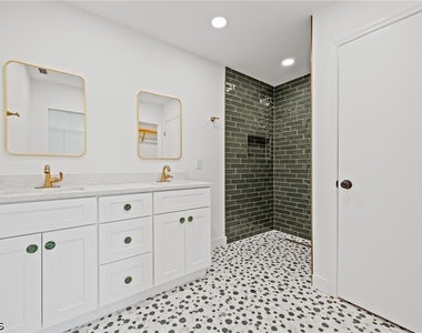 1442 Olmeda Way - Photo Thumbnail 21