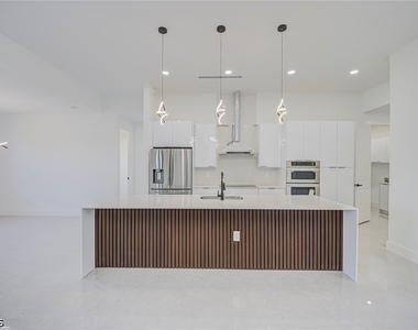 3500 33rd Street Sw - Photo Thumbnail 5
