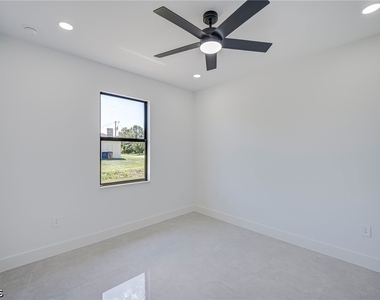 3500 33rd Street Sw - Photo Thumbnail 21