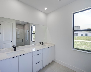 3500 33rd Street Sw - Photo Thumbnail 16