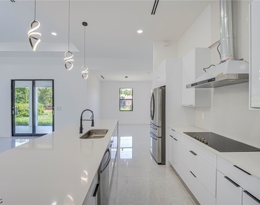 3500 33rd Street Sw - Photo Thumbnail 7