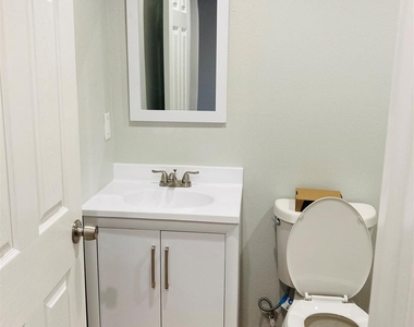 807 71st Street - Photo Thumbnail 5