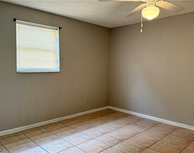 2055 Braman Avenue - Photo Thumbnail 3