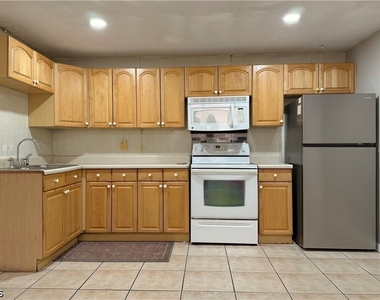 2055 Braman Avenue - Photo Thumbnail 2