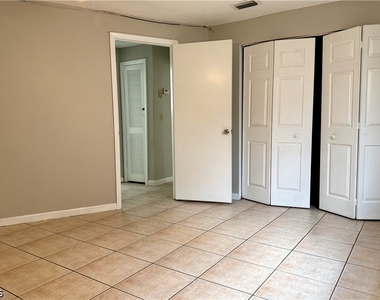 2055 Braman Avenue - Photo Thumbnail 4