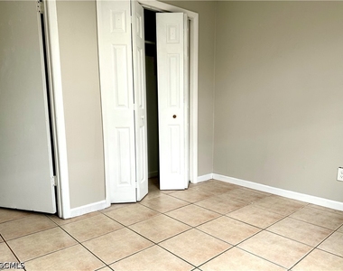 2055 Braman Avenue - Photo Thumbnail 5