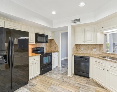 1725 Enterprise Avenue - Photo Thumbnail 8