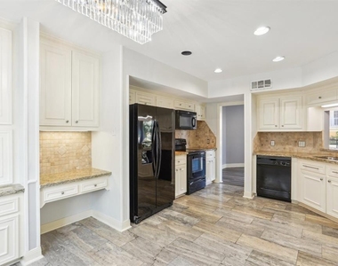 1725 Enterprise Avenue - Photo Thumbnail 9
