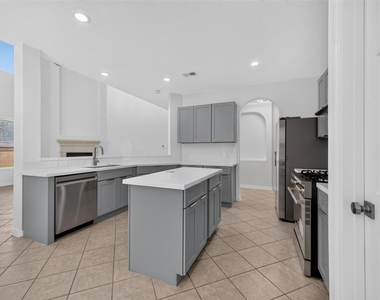 24542 Bella Veneza Drive - Photo Thumbnail 10