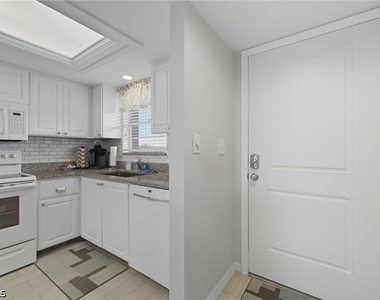 16881 Davis Road - Photo Thumbnail 2