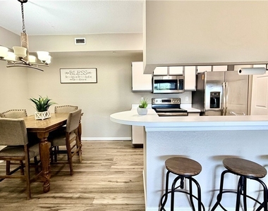 6481 Aragon Way - Photo Thumbnail 6